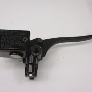 Hoofdremcilinder A-kwaliteit (met spiegelopname) lijkt veel op de originele!