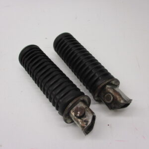 Voetsteun set passagier zwart rond origineel Honda (gebruikt maar in goede staat)