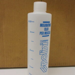 Maatbeker Polini 250ml (Handig als je onderweg olie bij de benzine wil vullen in de juiste verhouding)