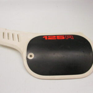 Zijdeksel links NH-111 wit met sticker MTX125R (gebruikt maar erg netjes!)