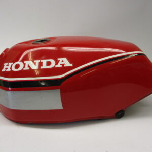 Benzinetank Honda MBX50, MBX80 R-110 rood (gebruikt maar in nette staat) (vliegroest in tank maar 100% dicht)