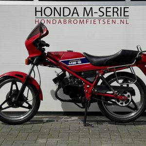 Super mooie en originele Honda MB5 matching nrs. 7500km.