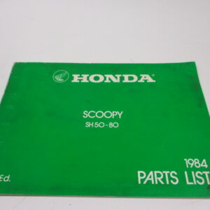 Onderdelenboek met tekeningen en onderdeelnummers Honda SH50, SH80 Scoopy 1984 taal: Engels, Frans, Duits, Spaans