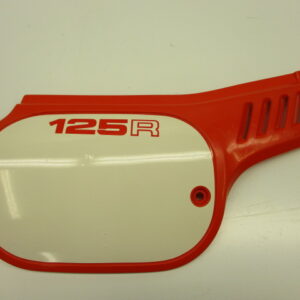 Cache latéral droit R-119 rouge MTX125R NOS